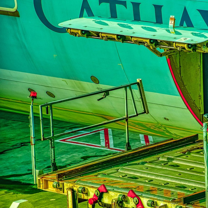 airplane baggage hold